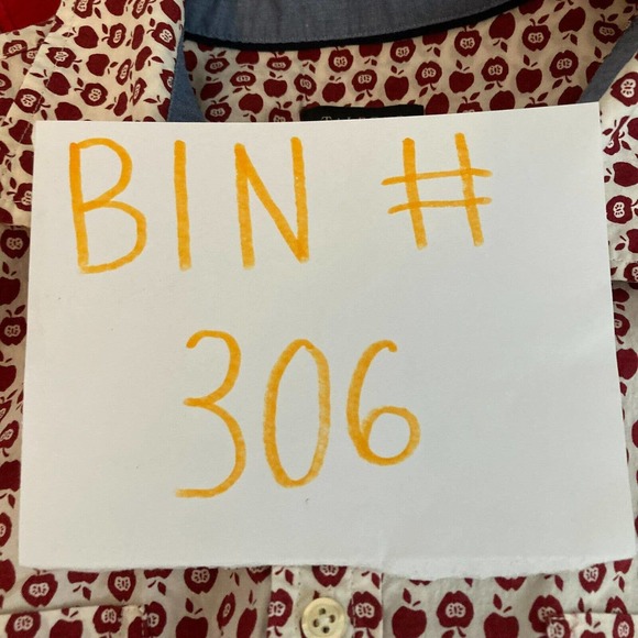 Talbots Shirt Womens Sz 10 Red White Cotton Apple Print Button Up Teacher - Picture 9 of 9